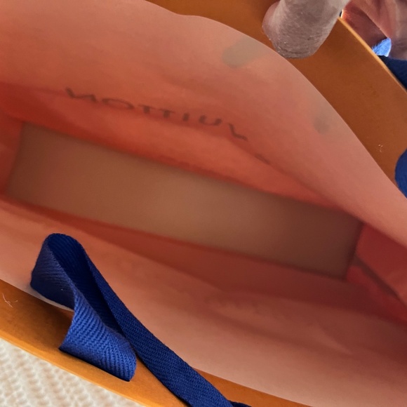 LOUIS VUITTON Paper Shopping Bags (EMPTY) - Picture 9 of 15